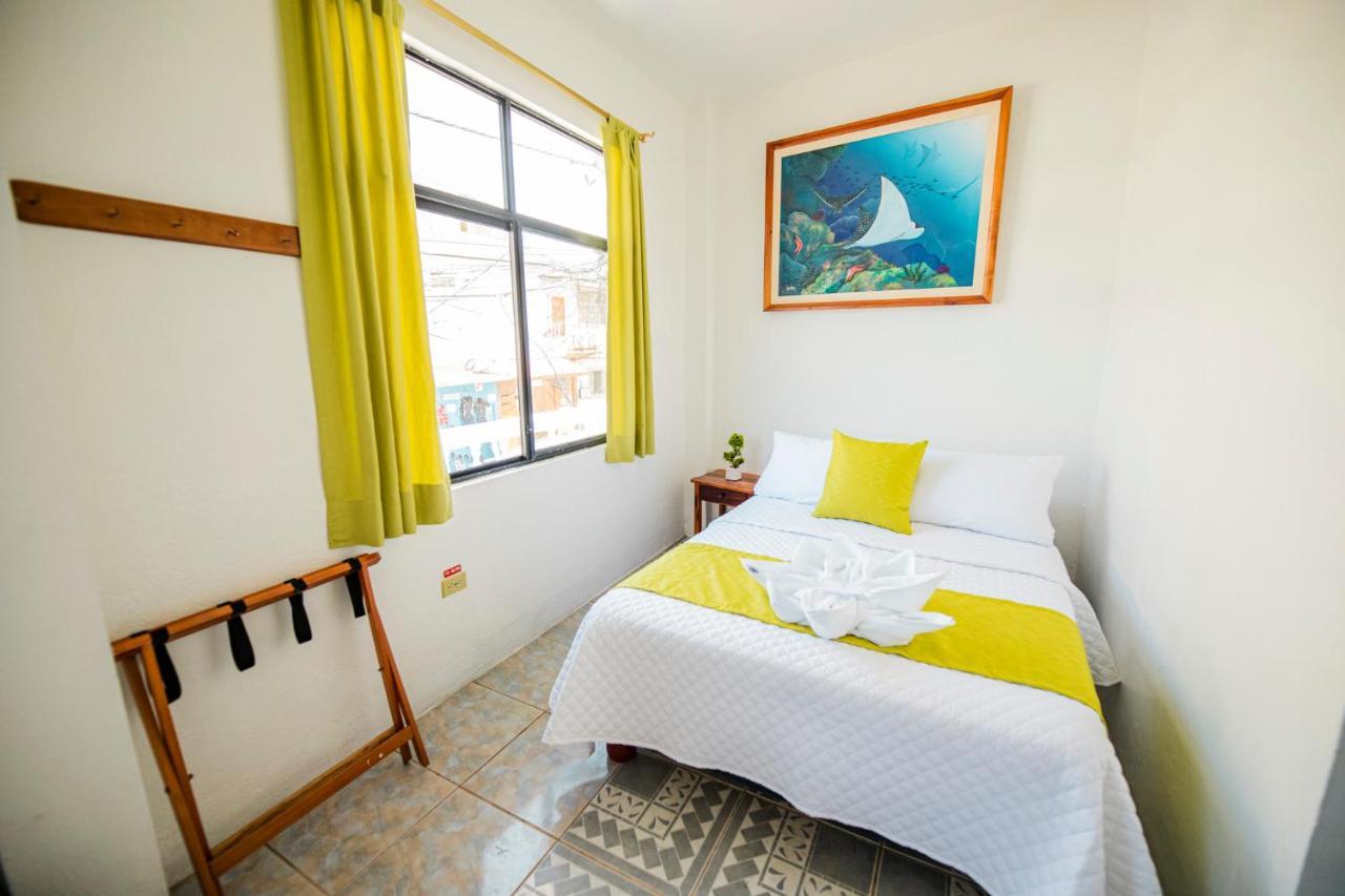 Suites En El Centro Puerto Ayora  Dış mekan fotoğraf