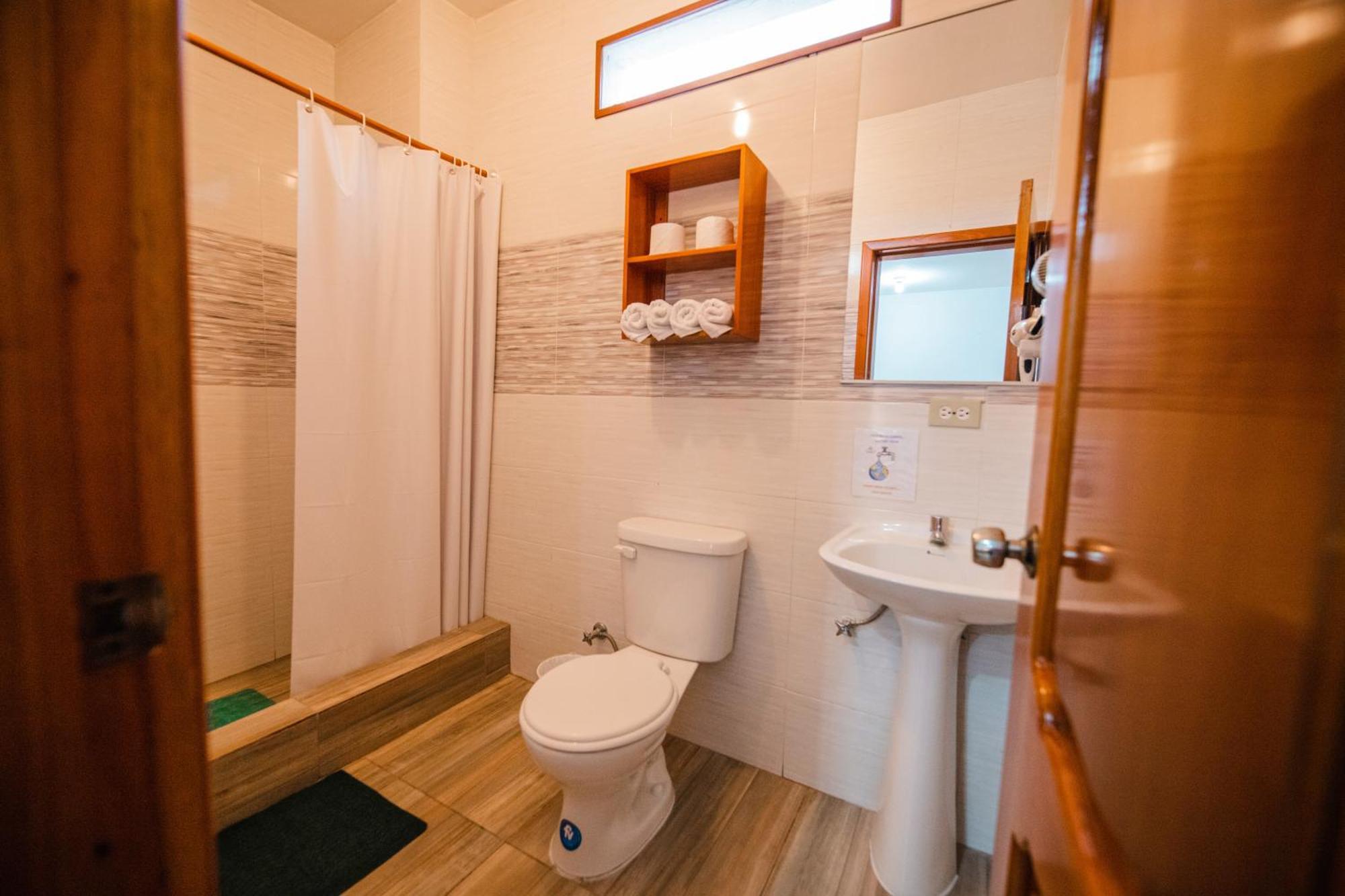 Suites En El Centro Puerto Ayora  Dış mekan fotoğraf