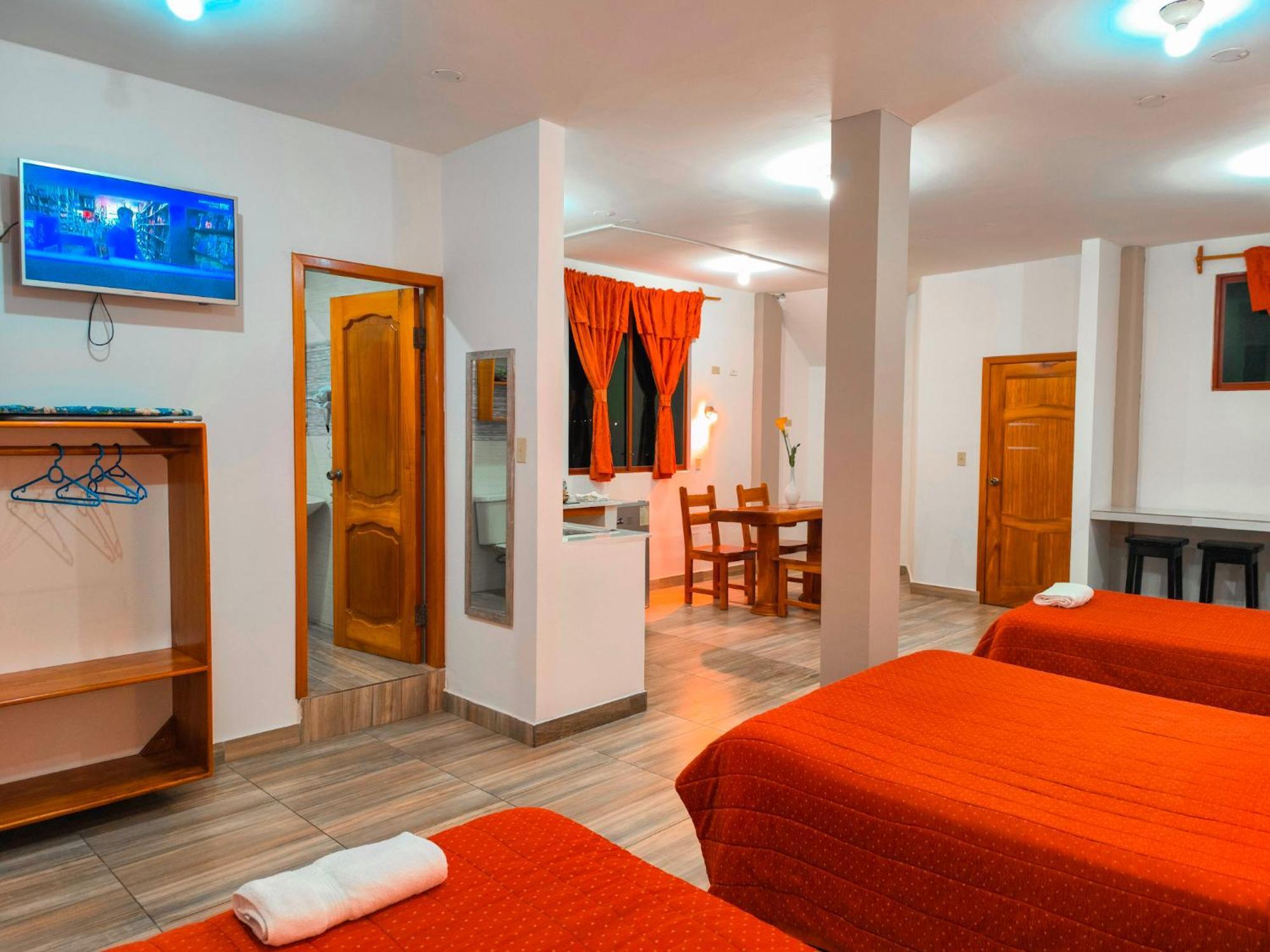 Suites En El Centro Puerto Ayora  Dış mekan fotoğraf